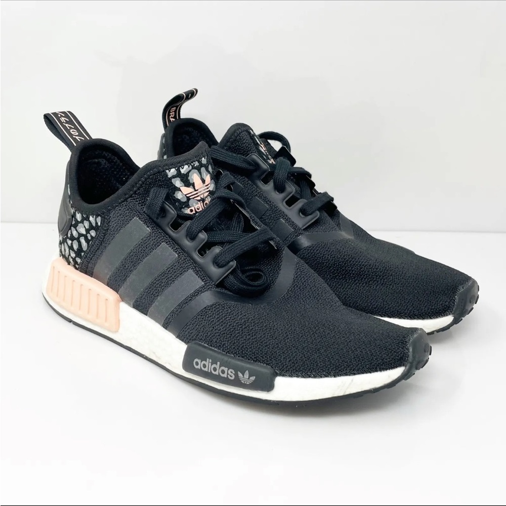 EUC Adidas NMD R1 Womens size 9